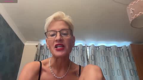 Snapshot of jennyhazel69 chatting on October 16, 2025, 1:12 pm JennyHazel online show from October 16, 2025, 1:12 pm