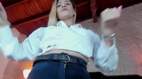 Snapshot of jennyrouse chatting on November 15, 2025, 11:29 am Jenny online show from November 15, 2025, 11:29 am