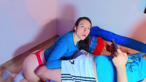 Jeremmyandstacy online show from December 5, 2025, 10:02 am