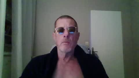 Snapshot of jerflor chatting on November 6, 2025, 1:56 pm jerflor online show from November 6, 2025, 1:56 pm