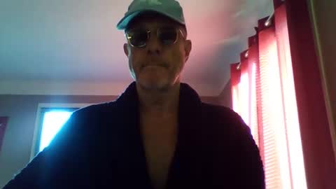 Snapshot of jerflor chatting on November 26, 2025, 1:23 pm jerflor online show from November 26, 2025, 1:23 pm