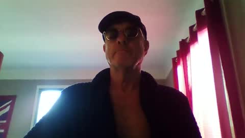 Snapshot of jerflor chatting on December 17, 2025, 11:49 am jerflor online show from December 17, 2025, 11:49 am