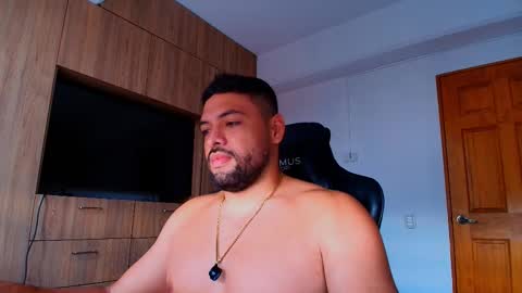 jerome3773 online show from November 25, 2025, 9:37 pm