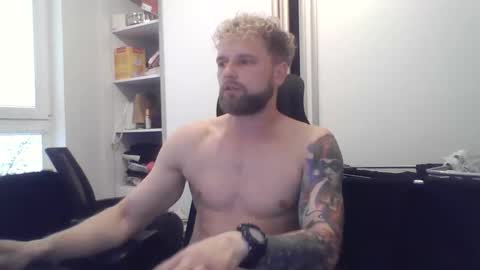 Snapshot of jerryalise chatting on November 15, 2025, 6:33 am jerryalise online show from November 15, 2025, 6:33 am