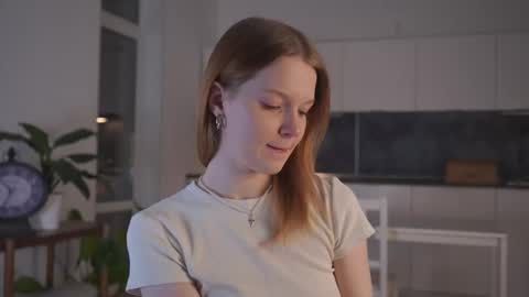 Molly online show from November 24, 2025, 3:12 pm