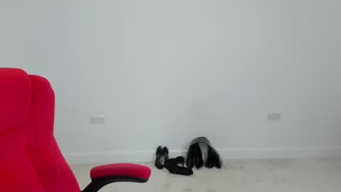 MistressJesicaCoper online show from January 18, 2025, 2:14 am