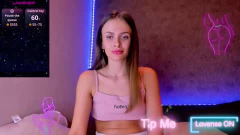 Jess online show from October 5, 2025, 9:34 pm