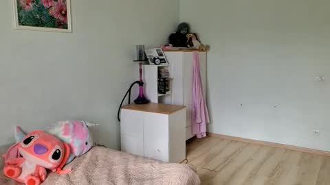 Jessica but u can call me Jessa online show from October 17, 2025, 8:17 am