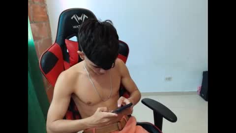 Snapshot of jesshot_bigcock chatting on October 19, 2025, 2:07 pm jesshot_bigcock online show from October 19, 2025, 2:07 pm