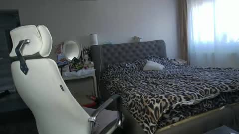 Maria online show from December 4, 2025, 12:03 pm