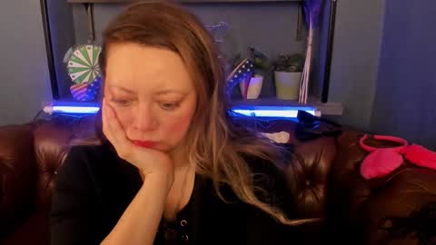 Snapshot of jessica_foxie chatting on January 31, 2025, 12:07 pm Jessica online show from January 31, 2025, 12:07 pm