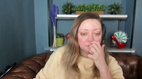 Snapshot of jessica_foxie chatting on February 4, 2025, 12:33 pm Jessica online show from February 4, 2025, 12:33 pm