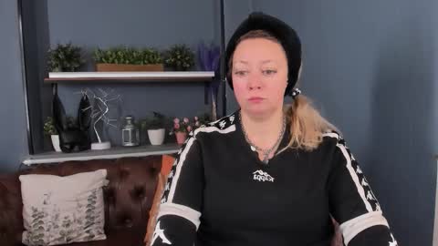 Snapshot of jessica_foxie chatting on October 4, 2025, 11:08 am Jessica online show from October 4, 2025, 11:08 am