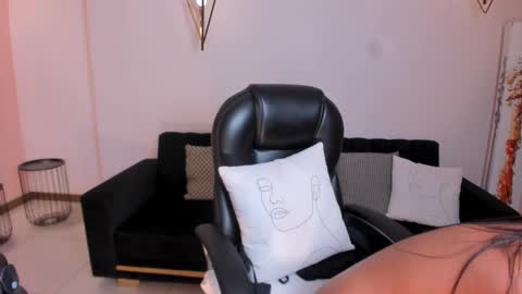 Snapshot of jessicawilliams1 chatting on March 5, 2025, 4:35 pm JESS online show from March 5, 2025, 4:35 pm