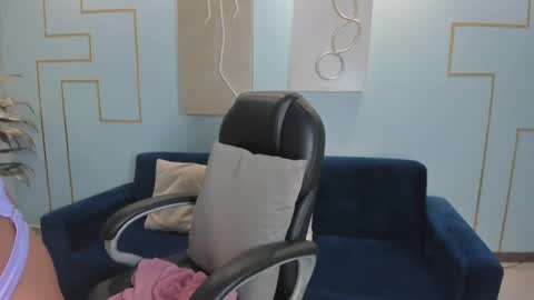 Snapshot of jessicawilliams1 chatting on March 11, 2025, 1:23 pm JESS online show from March 11, 2025, 1:23 pm