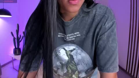 Snapshot of jessicawilliams1 chatting on November 17, 2025, 9:37 am JESS online show from November 17, 2025, 9:37 am