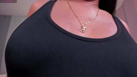 Snapshot of jessicawilliams1 chatting on December 3, 2025, 9:40 am JESS online show from December 3, 2025, 9:40 am