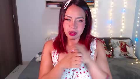 Snapshot of jessie_rose_ chatting on December 15, 2025, 8:24 pm Jessie Rose online show from December 15, 2025, 8:24 pm