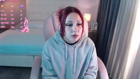 Snapshot of jessie_williams_01 chatting on December 19, 2024, 11:57 pm Your Sweet Angel online show from December 19, 2024, 11:57 pm