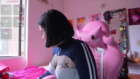 Snapshot of jessie_williams_01 chatting on March 10, 2025, 7:40 pm Your Sweet Angel online show from March 10, 2025, 7:40 pm