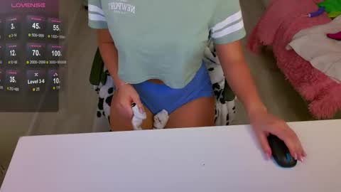 Snapshot of jessiestarz chatting on November 12, 2025, 1:44 pm Jessi online show from November 12, 2025, 1:44 pm