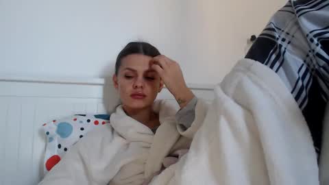 jessieryan online show from December 17, 2024, 11:17 am