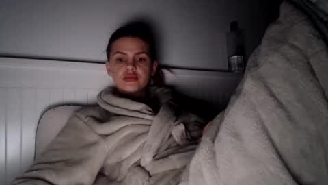 jessieryan online show from February 3, 2025, 5:07 am