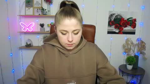 Jess online show from March 6, 2025, 10:09 am