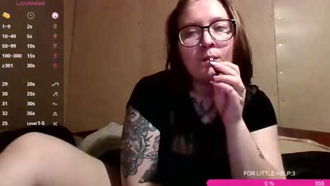 Bye everyone i cant see any reason to stay here wish u luck online show from October 19, 2025, 7:25 pm