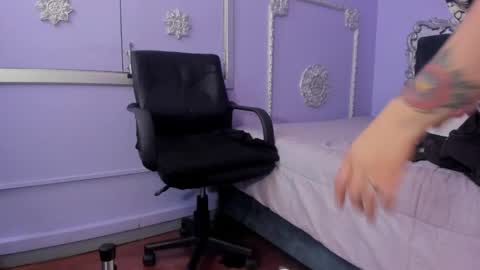 Jeyy online show from November 18, 2025, 12:09 pm