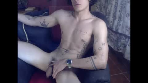 jffer_slhom online show from October 8, 2025, 9:45 pm