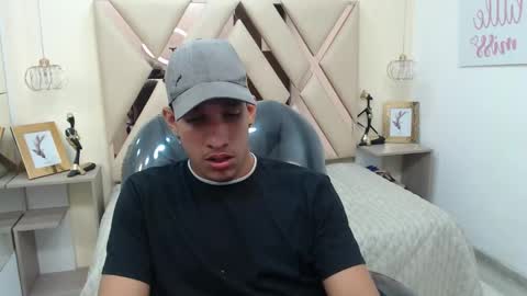 Snapshot of jheidertwink chatting on December 10, 2024, 4:24 am Jheider R. online show from December 10, 2024, 4:24 am