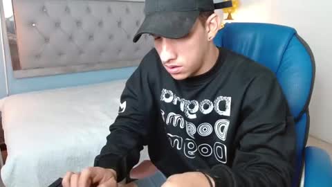 Snapshot of jheidertwink chatting on December 15, 2024, 5:23 am Jheider R. online show from December 15, 2024, 5:23 am