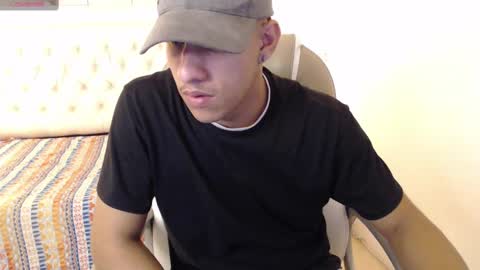 Snapshot of jheidertwink chatting on December 19, 2024, 4:02 am Jheider R. online show from December 19, 2024, 4:02 am