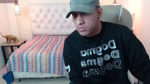 Snapshot of jheidertwink chatting on December 20, 2024, 7:22 am Jheider R. online show from December 20, 2024, 7:22 am