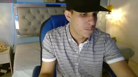 Snapshot of jheidertwink chatting on February 9, 2025, 3:32 am Jheider R. online show from February 9, 2025, 3:32 am