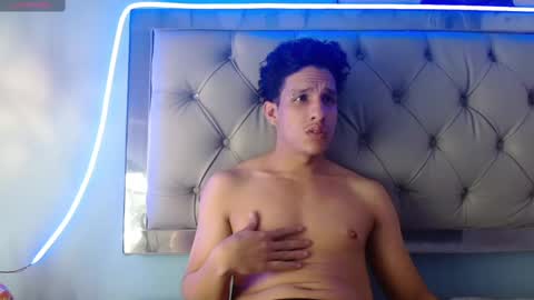 Snapshot of jheidertwink chatting on February 9, 2025, 6:33 am Jheider R. online show from February 9, 2025, 6:33 am