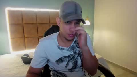 Snapshot of jheidertwink chatting on September 30, 2025, 12:32 pm Jheider R. online show from September 30, 2025, 12:32 pm