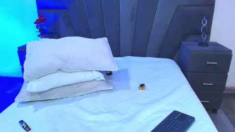 jhoanleandro online show from February 16, 2025, 4:09 am