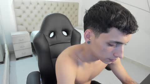 jhoanleandro online show from October 3, 2025, 5:26 am