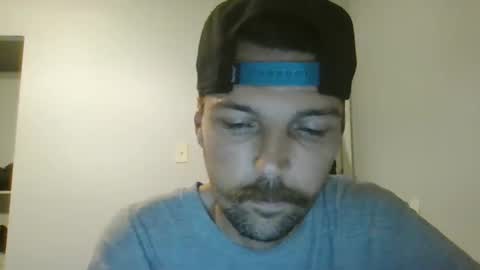 Snapshot of jholls chatting on November 15, 2025, 3:26 am jholls online show from November 15, 2025, 3:26 am