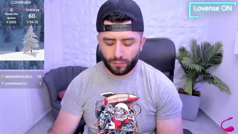 Snapshot of jhon_bear02 chatting on December 29, 2024, 2:10 pm John Bear.... online show from December 29, 2024, 2:10 pm