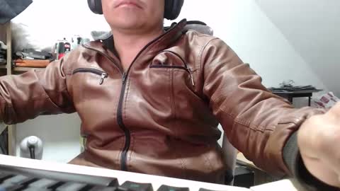 Snapshot of jhonatan_morales_s chatting on November 8, 2025, 6:13 am jhonatan_morales_s online show from November 8, 2025, 6:13 am