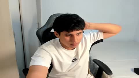 Snapshot of jhonny_dickm chatting on September 26, 2025, 9:35 am jhonny_dickm online show from September 26, 2025, 9:35 am