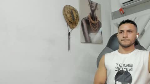 Snapshot of jhonny_flames7 chatting on December 16, 2024, 6:43 am jhonny online show from December 16, 2024, 6:43 am