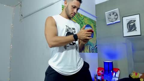 Snapshot of jhonny_flames7 chatting on November 27, 2025, 4:36 am jhonny online show from November 27, 2025, 4:36 am