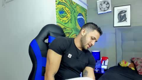 Snapshot of jhonny_flames7 chatting on November 29, 2025, 4:04 am jhonny online show from November 29, 2025, 4:04 am