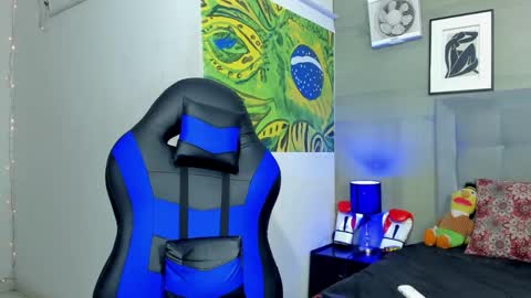 Snapshot of jhonny_flames7 chatting on December 1, 2025, 12:37 am jhonny online show from December 1, 2025, 12:37 am