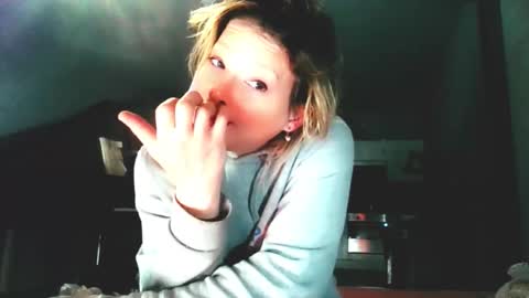 Snapshot of jhopeftw chatting on November 1, 2025, 9:39 pm Anya online show from November 1, 2025, 9:39 pm