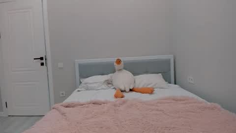 Snapshot of ji_yon_1 chatting on October 12, 2025, 1:54 pm yuna online show from October 12, 2025, 1:54 pm